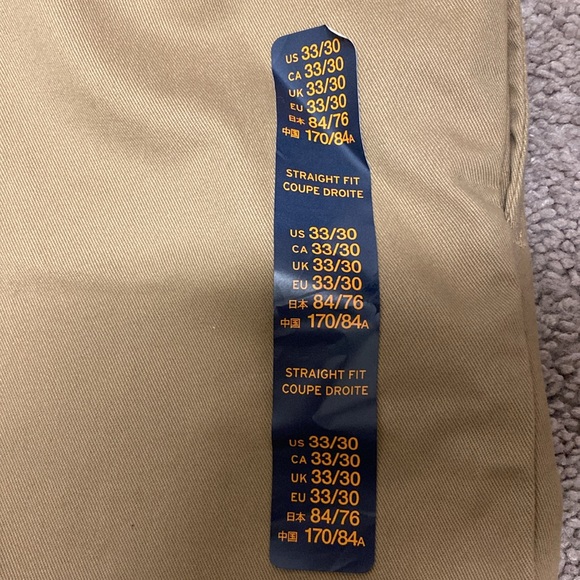 Gap Khakis Classic Straight Fit - Picture 3 of 5